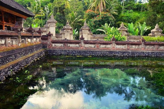 3-Day Private Sightseeing Tour of Bali with Hotel Pickup - Day 1 Around Ubud and Mount Batur: Art Villages, Holy Water, Coffee