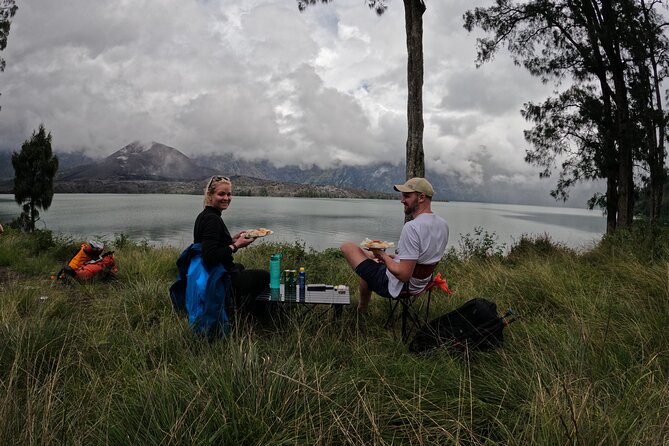 3 Days and 2 Nights Summit Via Sembalun - Guides, porters, and why the small group feels easier