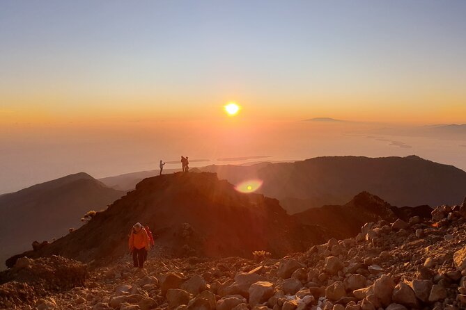 3 Days Mount Rinjani Complete Tour @All In One Price - What the route includes, summit views to crater rim living