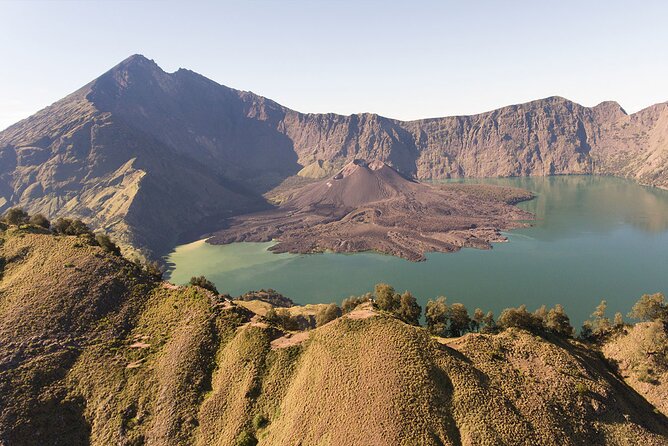 3 Days Tour in Mount Rinjani Summit with Lake Hiking - Timing reality check: 4 a.m. pickup and a 2 a.m. summit push