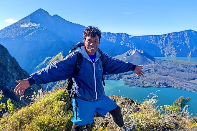 3D-2N Explore Mount Rinjani - Summit -Lake and Hotspring - The Guide and Porter System, and How It Affects Your Experience