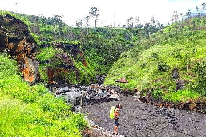 3D 2N Mount Rinjani Trekking Tour To Summit And Lake - Price and logistics, what $235 really buys