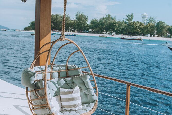 4-in-1 • Gili Islands Half-day Snorkel & Lunch Catamaran Tour - Snorkel sites, what to look for, and where the guide helps