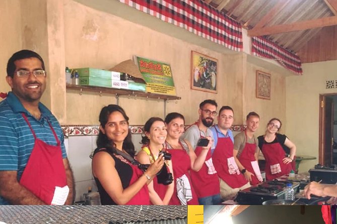 Afternoon Cooking Class & Making Bali Offering with Dinner - From Ubud Palace to a family kitchen: timing, pickup, and flow