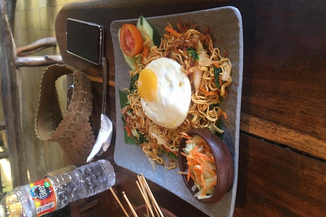 All Inclusive : Bali Blue Lagoon Snorkeling with Lunch &Transfers - The lunch break: refuel with Indonesian food, including vegetarian