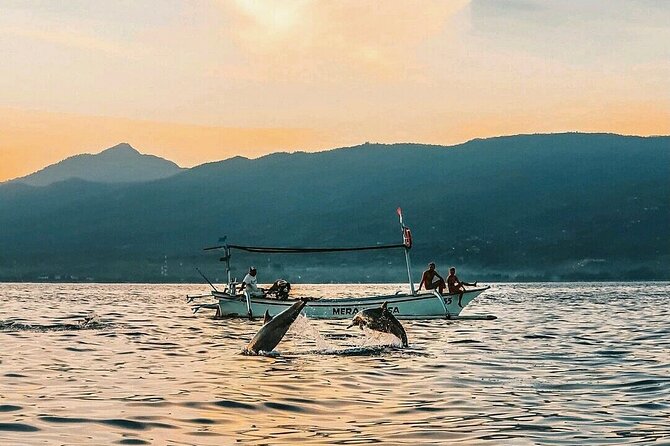 All inclusive Lovina Dolphins Sunrise tour, Waterfall & Temple - Ulun Danu Beratan Temple: Hindu Traditions Explained, Not Just Seen