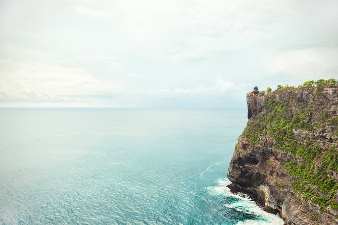 All Inclusive Private Uluwatu Tour with Kecak Dance and Dinner - Stop 3: Jimbaran Bay dinner, seafood by the water
