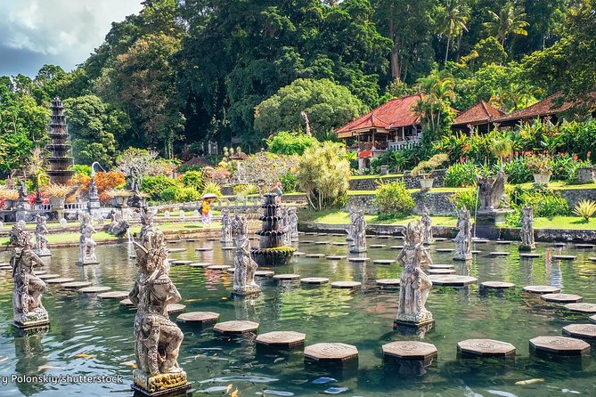 Amazing Private Tour: Lempuyang temple, Tirta gangga, Tukad cepung waterfall - Your driver and private pace: comfort, photo help, and real communication