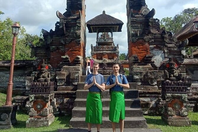 Ancient Temples and Jatiluwih Rice Terrace Private Tour - Tanah Lot sunset: the ocean rock that earns its fame