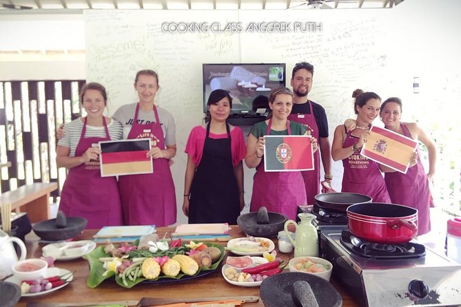 Anggrek Putih Lombok Cooking Class - What You Eat: Banana-Leaf Fish, Curry, and Vegetarian Options