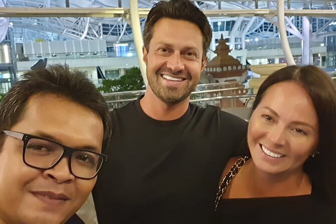 Bali Airport Transfer Check in OR Check out Nusa Dua Area - Booking smart for Bali airport days: name sign, contact options, and readiness