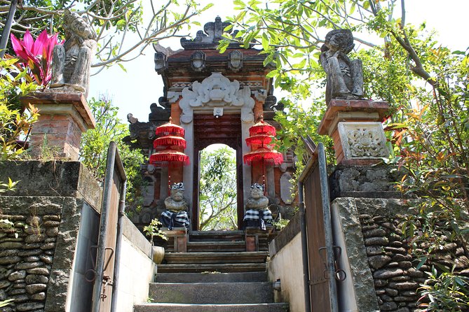 Bali Cooking Class Experience with All Inclusive - The 2-hour cooking class at a Balinese compound, step by step
