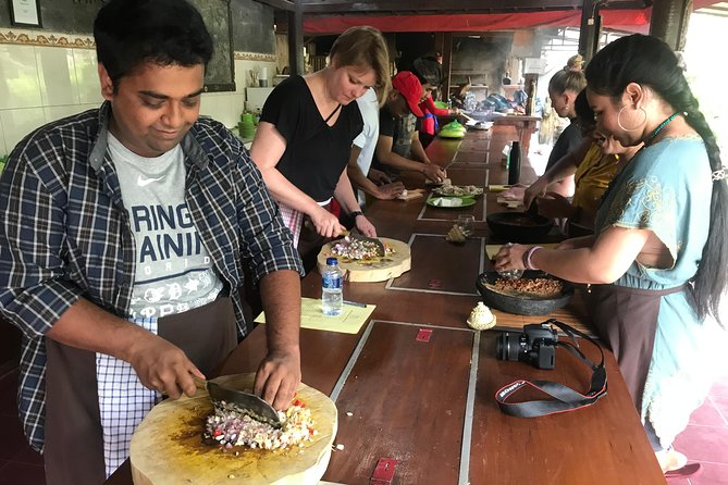 Bali Cooking Class Experience with All Inclusive - Sacred Monkey Forest Sanctuary: seeing long-tailed macaques up close