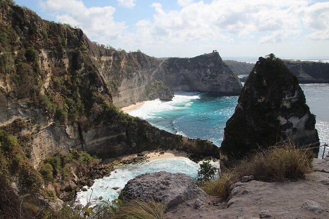 Bali East Nusa Penida Private Tour - All Inclusive - Stop 3: Tree House Molenteng, where the views come with a photo fee