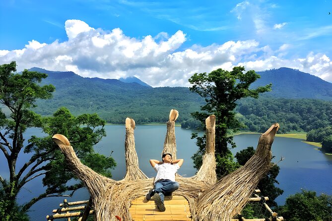 Bali Full-Day Hidden Hills, Twin Waterfalls and Hot Spring Tour - Wanagiri Hidden Hills: best photos come with timing
