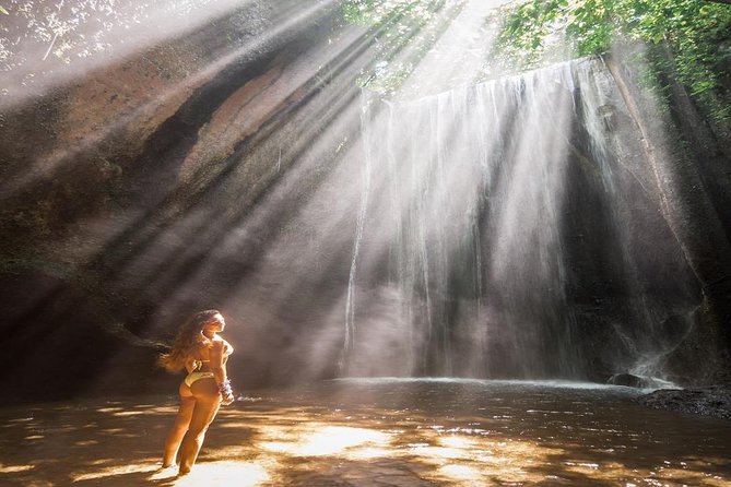 Bali Inclusive Tour: Best Waterfalls Around Ubud Area - Stop 2: Kanto Lampo, jungle-feeling views with an “Instagram but real” vibe