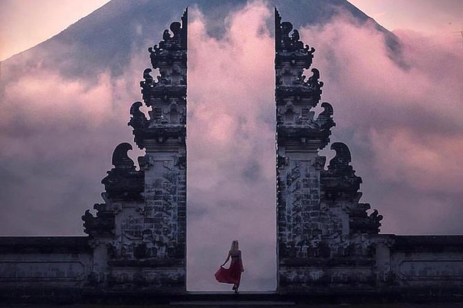 Bali Instagram Most Iconic Spots Private Tour - Entering Lempuyang Temple: The Gate of Heaven and 1,700+ Steps