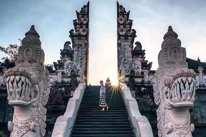 Bali Instagram Tour - All Inclusive - Tukad Cepung Waterfall: the walk, the light, the payoff
