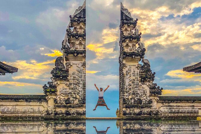 Bali Instagram Tour: Gate of Heaven, Swing and Waterfall Day Tour - Tirta Gangga, the royal water garden break