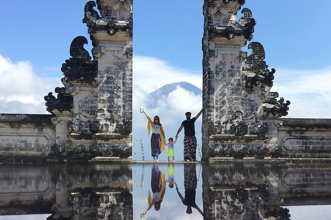 Bali Instagram Tour: The Most Scenic Spots - Tegalalang rice terraces: swing and cage photo options in a quick window