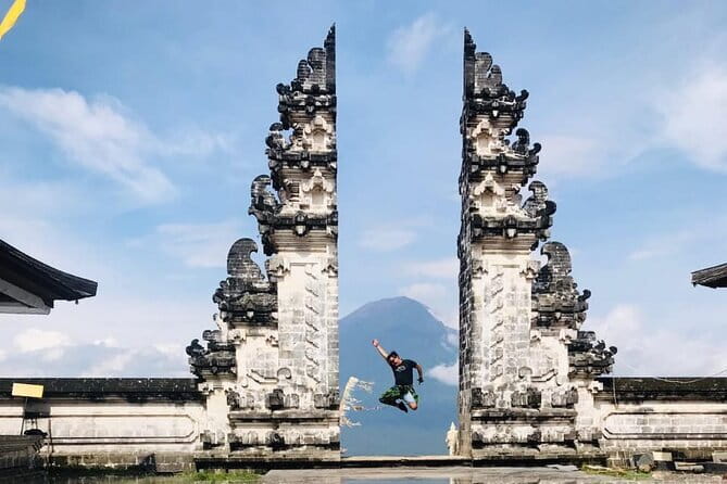 BALI INSTAGRAM TOURS; Heaven Gate, Tirta Gangga, Tukad Cepung waterfall - Stop 1: Lempuyang Temple and the Gates of Heaven frame