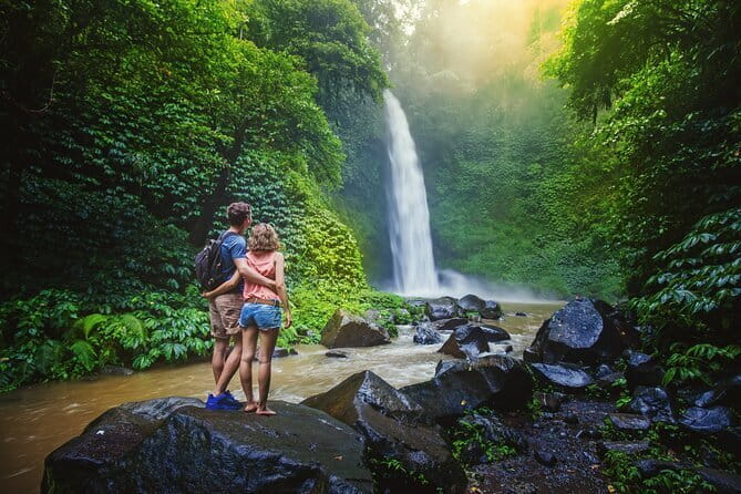 Bali Instagramable Tour: Gates of Heaven Lempuyang - Water Palace - Waterfall - Ujung Water Palace finish: quick selfie stop with a different vibe