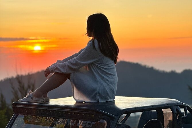 Bali: Mount Batur Jeep Sunrise & Hot Springs - All Inclusive - Entering the Kintamani morning with a 4WD jeep plan