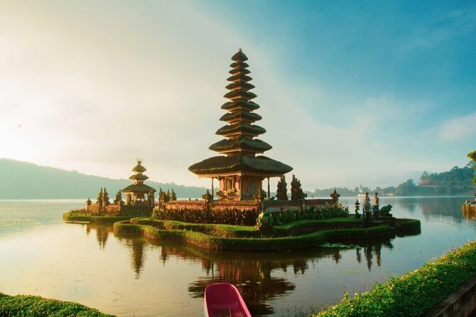Bali Private Tour: Handara Iconic Gate, Watefall and Temple - Lunch, mineral water, and the real value of included entrance fees