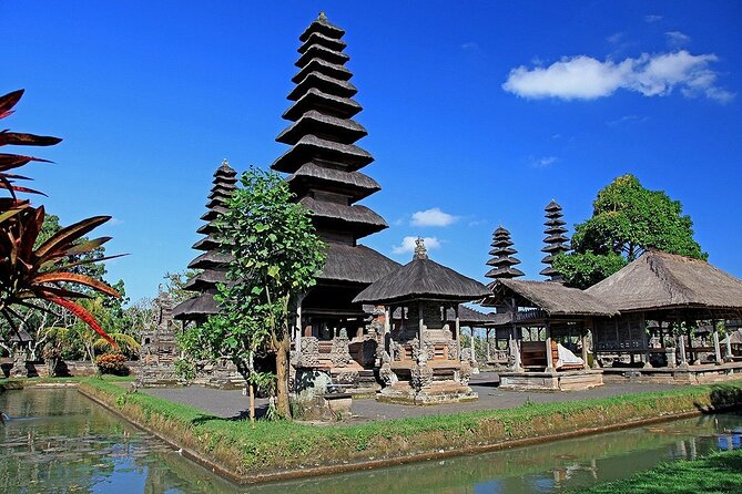Bali Private Tour: Ulun danu Temple, Iconic Handara Gate & Tanah lot sunset. - Tanah Lot sunset at the ocean edge, your last-hour payoff
