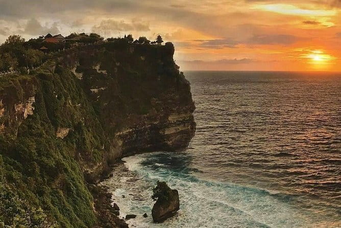 Bali Private Tour: Waterfall, Monkey forest and Tanah lot sunset - Who this tour is best for, and who should rethink it