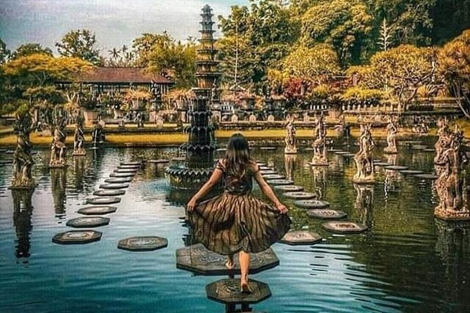 Bali Sekumpul with Fiji Waterfall & Bedugul Temple (Private Tour) - Ulun Danu Bratan Temple at Bedugul: The Calm Cultural Counterpoint