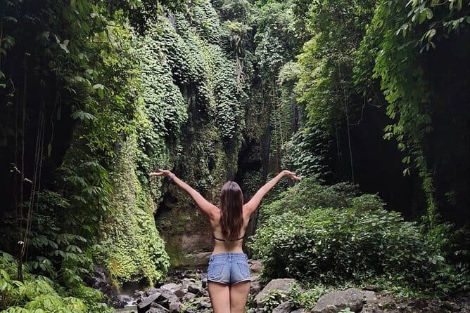 Bali Sekumpul with Fiji Waterfall & Bedugul Temple (Private Tour) - What to Pack for Wet Paths and Cool Mountain Mornings