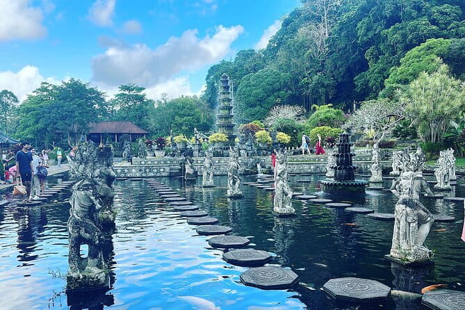 Bali Spiritual Shamanic-Palm Reading, Temple Healing Tour - Packing and etiquette: your small prep checklist