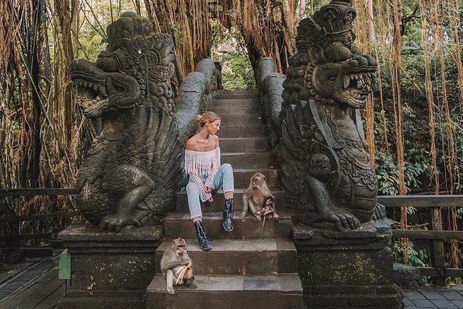 Bali Sunset: Uluwatu Temple - Kecak Dance- Jimbaran Bay - Uluwatu Temple: cliff views, sarong use, and the monkey factor