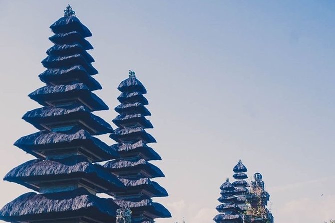 Bali Sunset: Uluwatu Temple - Kecak Dance- Jimbaran Bay - Kecak fire dance at the coast: how the show works and why night makes it hit