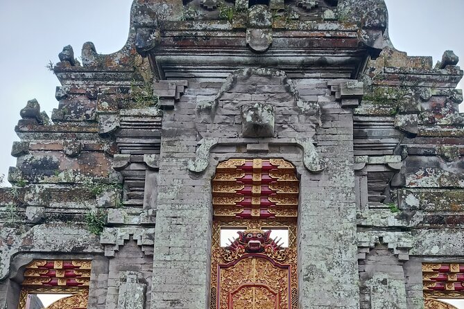 Bali Tanah Lot, Ulun Danu Beratan & Jatiluwih Rice Terrace - Stop 2: Ulun Danu Beratan Temple by the lake and forest hills