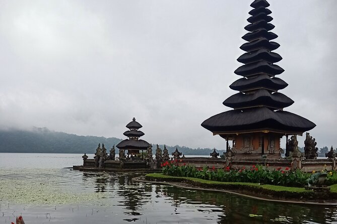 Bali Tanah Lot, Ulun Danu Beratan & Jatiluwih Rice Terrace - Optional add-on time: waterfall and an extra Instagram spot