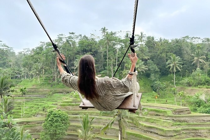 Bali Tour : Best Attractions in Ubud with Rice Terrace - Ubud Art Market and Saraswati Temple: Two Sides of Local Culture