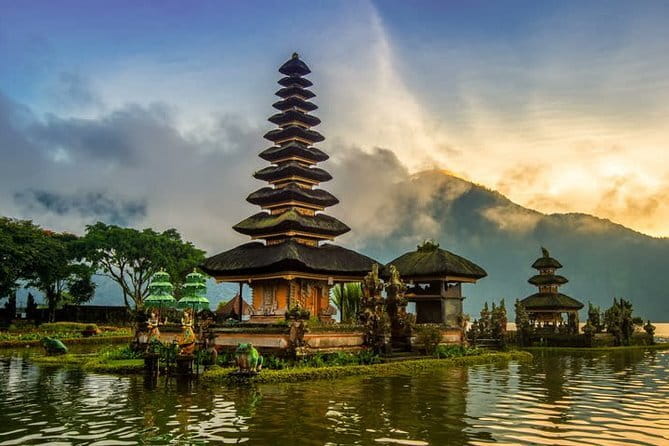 Bali Tour: Tanah Lot, UNESCO Rice Terrace and Water Temple - A Private Northern Bali Circuit From Ubud