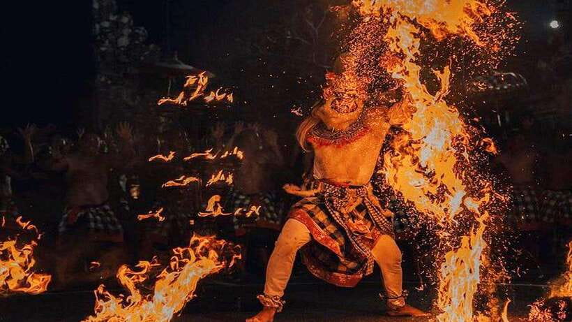 Bali: Ubud Kecak and Fire Dance Show Tickets - Fire Dance Finale: Why the Last Minutes Often Steal the Show