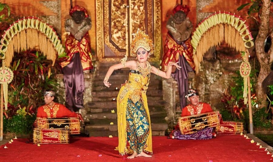 Bali: Ubud Palace Legong Dance Show Ticket - Costumes and Culture: Why This Looks So Different from Other Bali Shows
