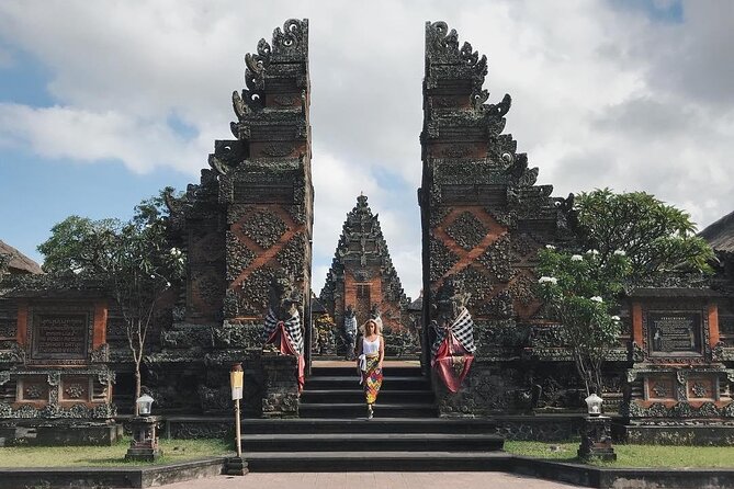 Bali Ubud private Tour with Ubud Bali Driver - FREE WIFI - Stop 1: Sacred Monkey Forest Sanctuary, Plan for Both Magic and Chaos