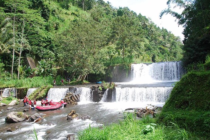 Bali White Water Rafting at Telaga Waja River - Lunch by the river, plus the shower that makes it worth it