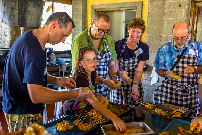 Balinese Cooking Class & Tanah Lot Temple Visit - Private & All-Inclusive - Should You Book This Balinese Cooking and Tanah Lot Tour?
