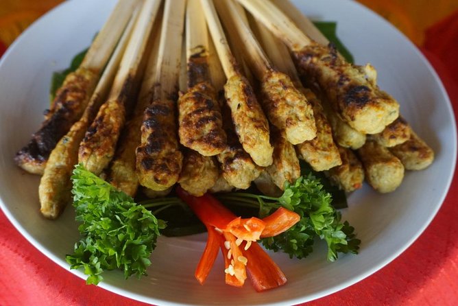 Balinese Traditional Food Cooking Class with Ubud Monkey Forest and SPA - Sacred Monkey Forest Sanctuary: monkeys plus culture