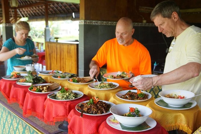 Balinese Traditional Food Cooking Class with Ubud Monkey Forest and SPA - The 2-hour Balinese spa reset: massage and scrub