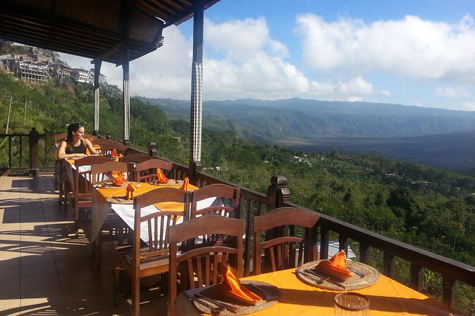 Batur Volcano Sunrise Trekking, Rice Teracce & Bali Coffee Plantation Tour - Stop at Tegalalang rice terraces: short time, big payoff