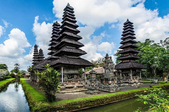 Beauty Of West Bali Tour (Private and All Inclusive) - Ulun Danu Bratan Temple: lake-side temple views