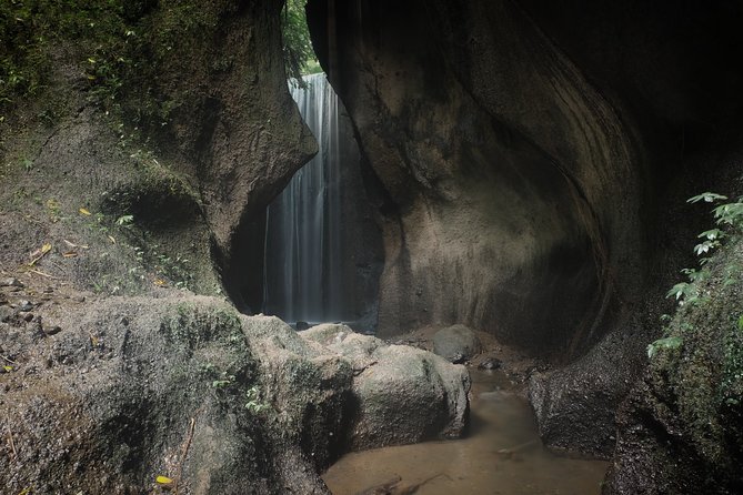 Beji Guwang Hidden Canyon With Tukad Cepung Waterfalls - Private tour logistics: why the ride matters in Bali