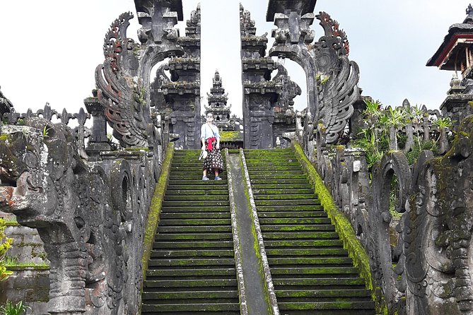 Besakih Temple Tour - Traditional Bali Village - All Inclusive - The Driver-Guide Factor: English, Safety, and Mobile Photo Help
